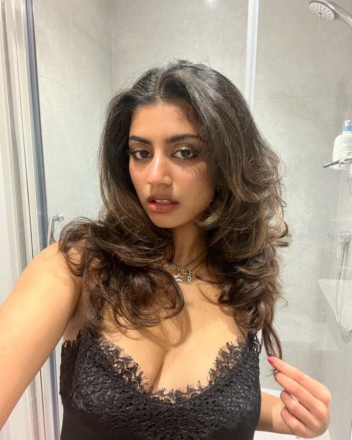 Profile photo - Zara Khan